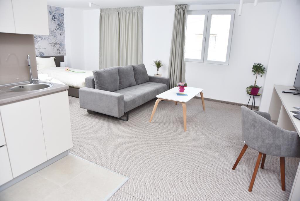 Kozle City Apartments 스코페 객실 사진