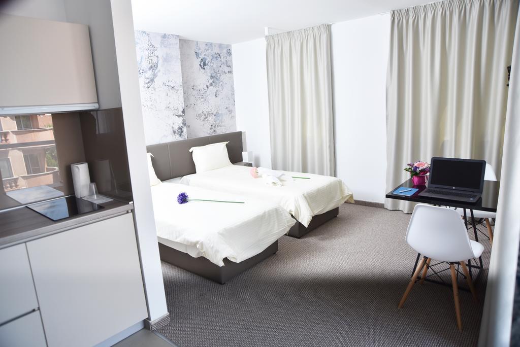 Kozle City Apartments 스코페 객실 사진