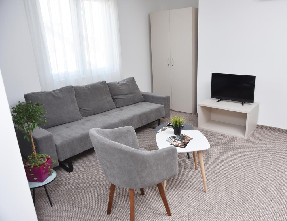 Kozle City Apartments 스코페 객실 사진