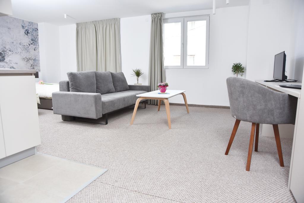 Kozle City Apartments 스코페 객실 사진