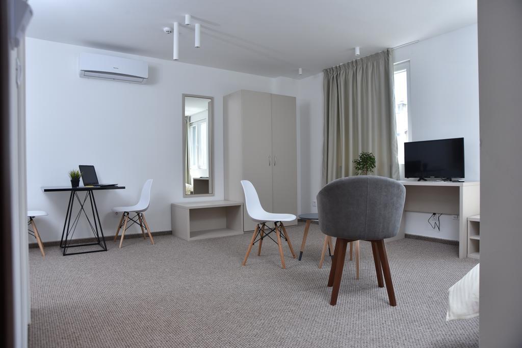 Kozle City Apartments 스코페 객실 사진