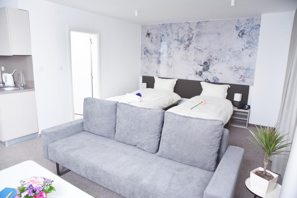 Kozle City Apartments 스코페 객실 사진