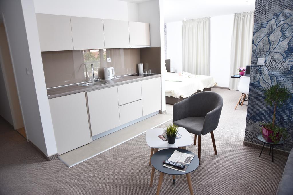 Kozle City Apartments 스코페 객실 사진