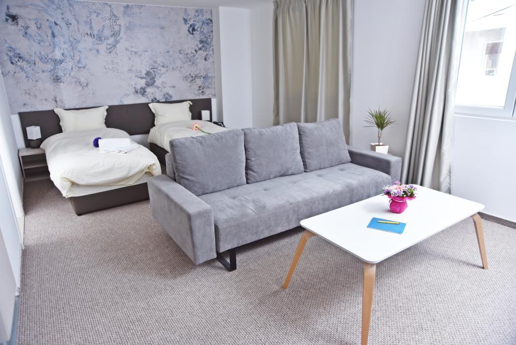 Kozle City Apartments 스코페 객실 사진
