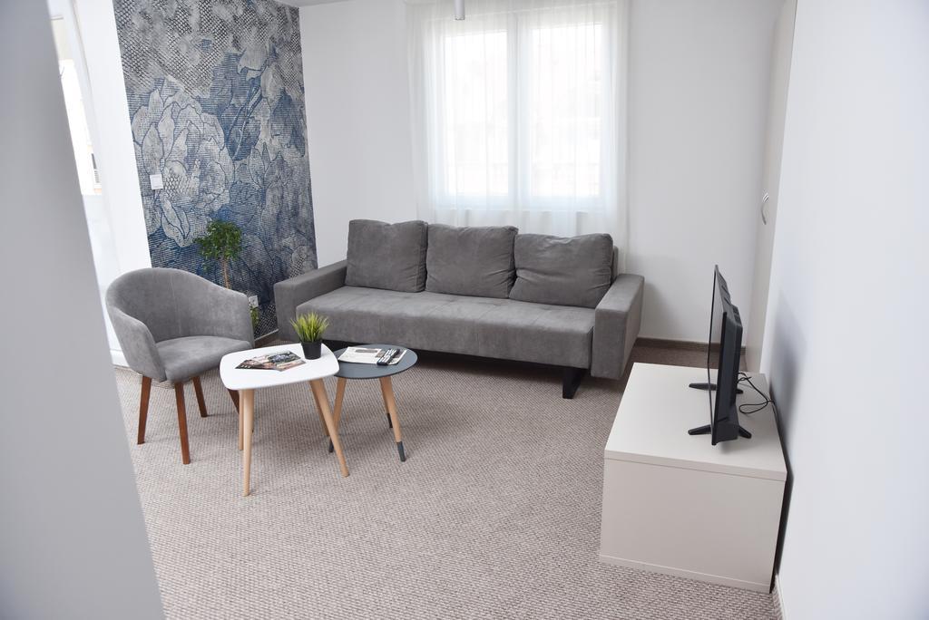 Kozle City Apartments 스코페 객실 사진